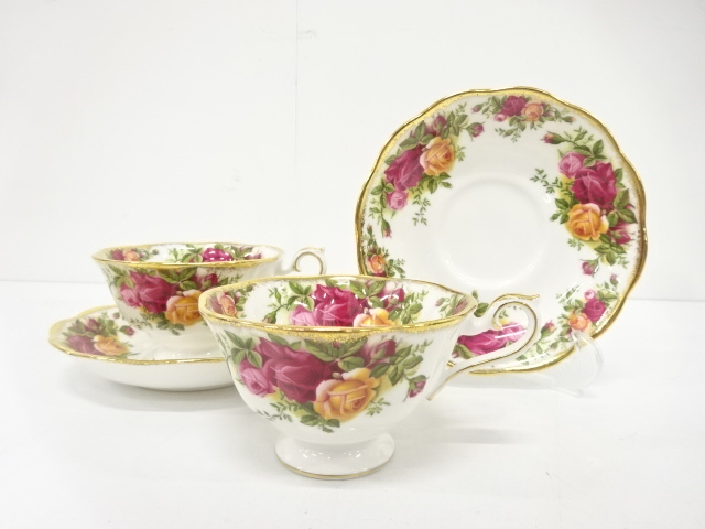 ROYAL ALBERT　ロイヤルアルバート　オールドカントリーローズ　ティーカップ＆ソーサー　ペア　洋食器